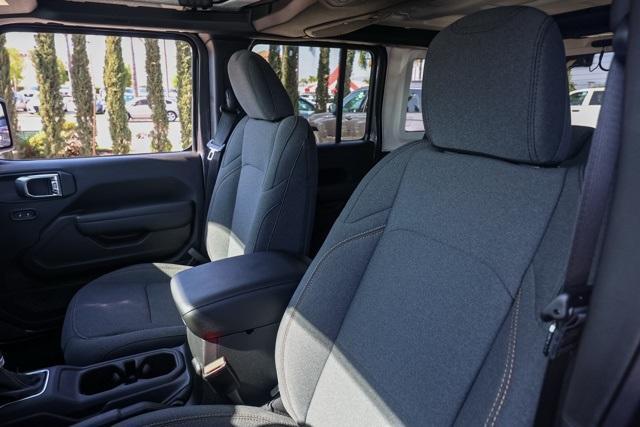 new 2025 Jeep Wrangler car, priced at $47,358