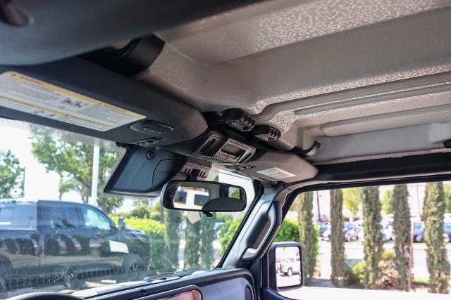 new 2025 Jeep Wrangler car, priced at $47,358