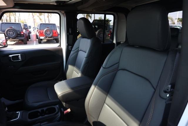 new 2025 Jeep Gladiator car, priced at $49,740
