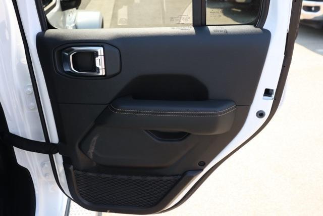 new 2025 Jeep Gladiator car, priced at $49,740