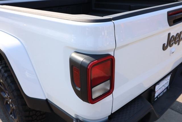 new 2025 Jeep Gladiator car, priced at $49,740