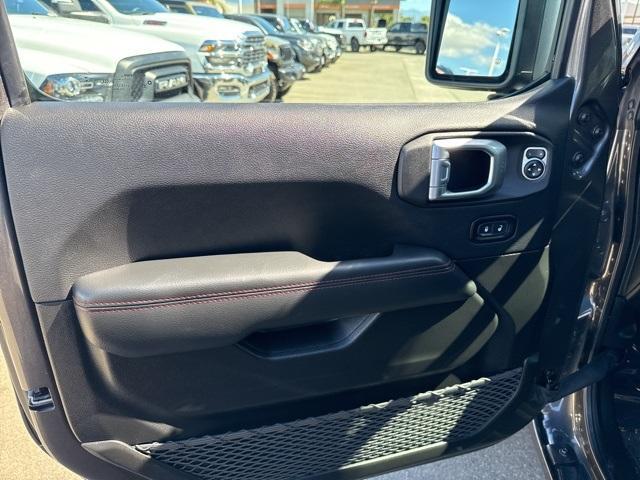 used 2023 Jeep Gladiator car, priced at $39,387