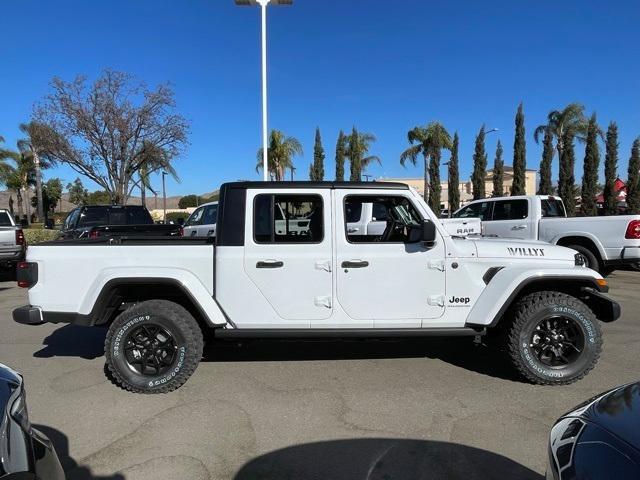 new 2025 Jeep Gladiator car, priced at $51,435