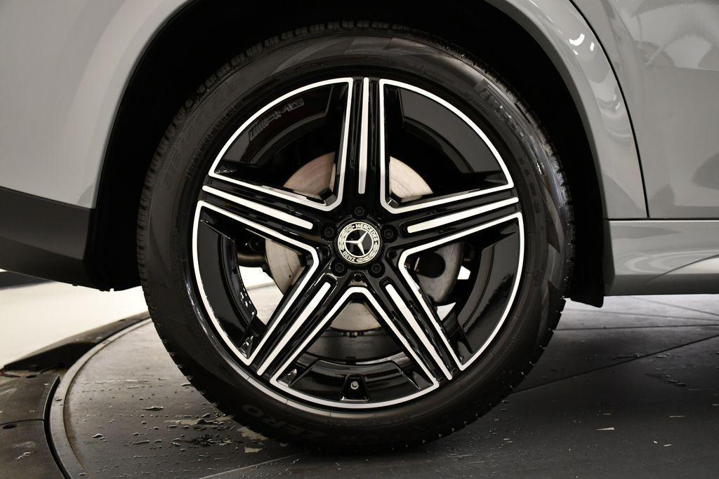 new 2026 Mercedes-Benz GLE 450 car, priced at $92,180