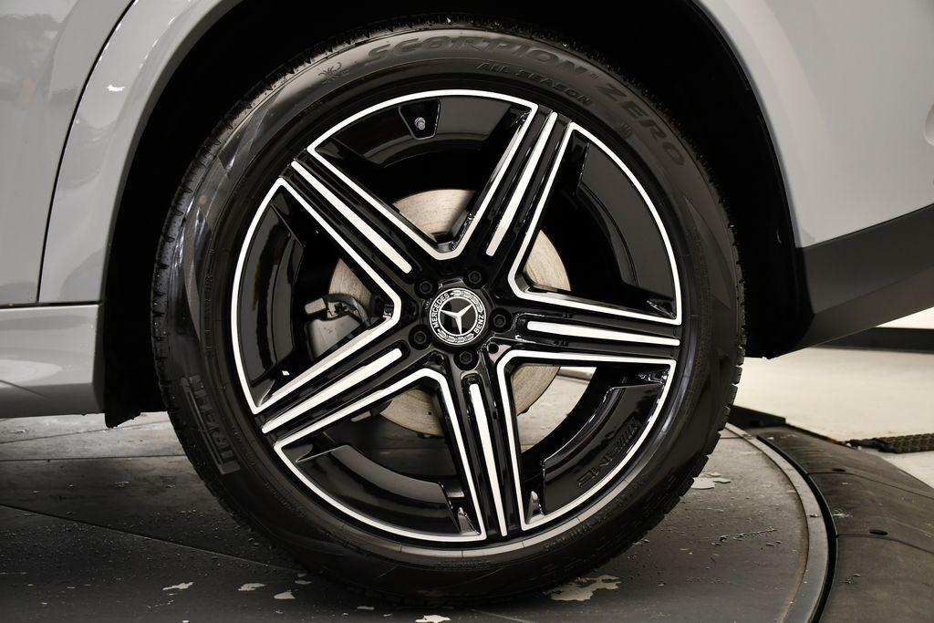 new 2026 Mercedes-Benz GLE 450 car, priced at $92,180