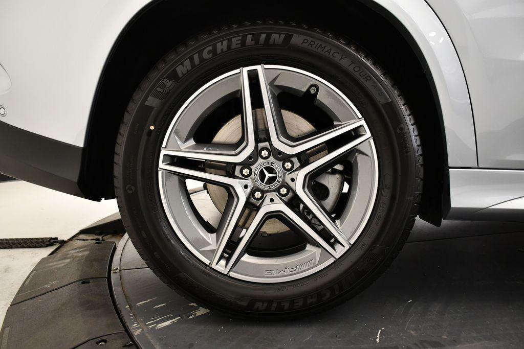new 2026 Mercedes-Benz GLE 450 car, priced at $81,010