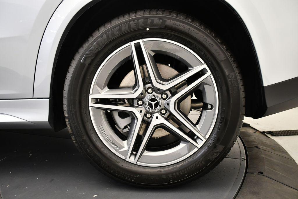 new 2026 Mercedes-Benz GLE 450 car, priced at $81,010