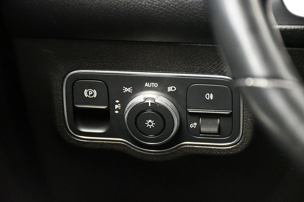 used 2021 Mercedes-Benz GLB 250 car, priced at $26,793