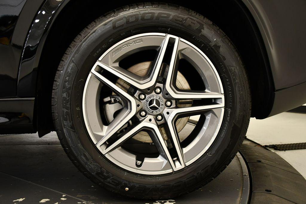new 2026 Mercedes-Benz GLE 450 car, priced at $77,150