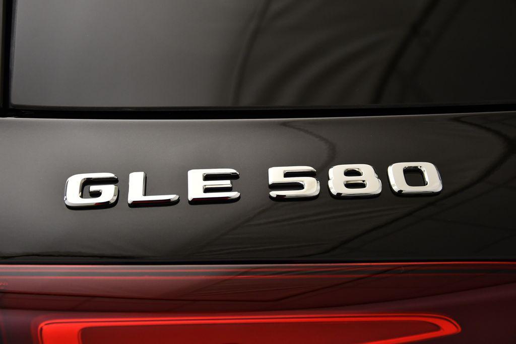 new 2025 Mercedes-Benz GLE 580 car, priced at $93,465
