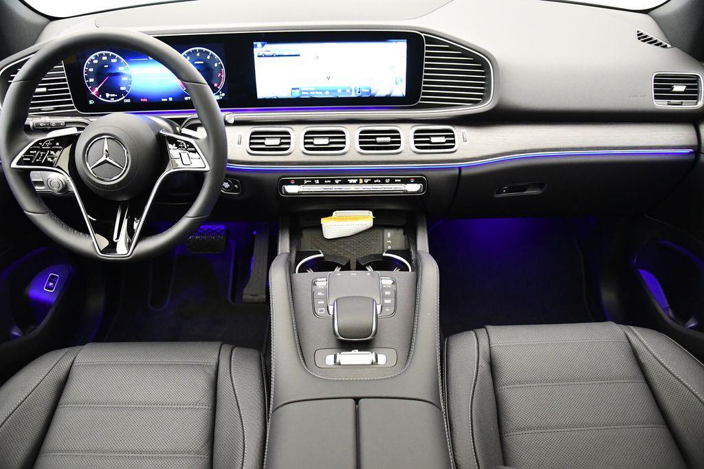 new 2025 Mercedes-Benz GLE 580 car, priced at $93,465