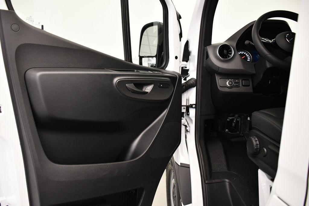 new 2025 Mercedes-Benz Sprinter 2500 car, priced at $64,290