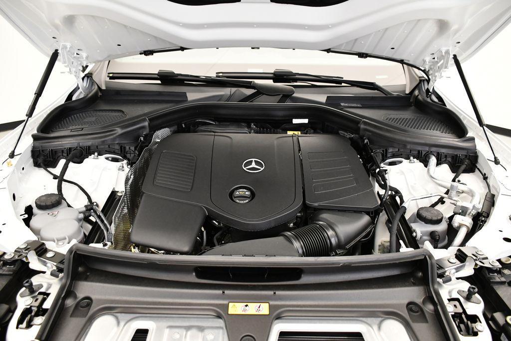 new 2025 Mercedes-Benz GLC 300 car, priced at $59,465