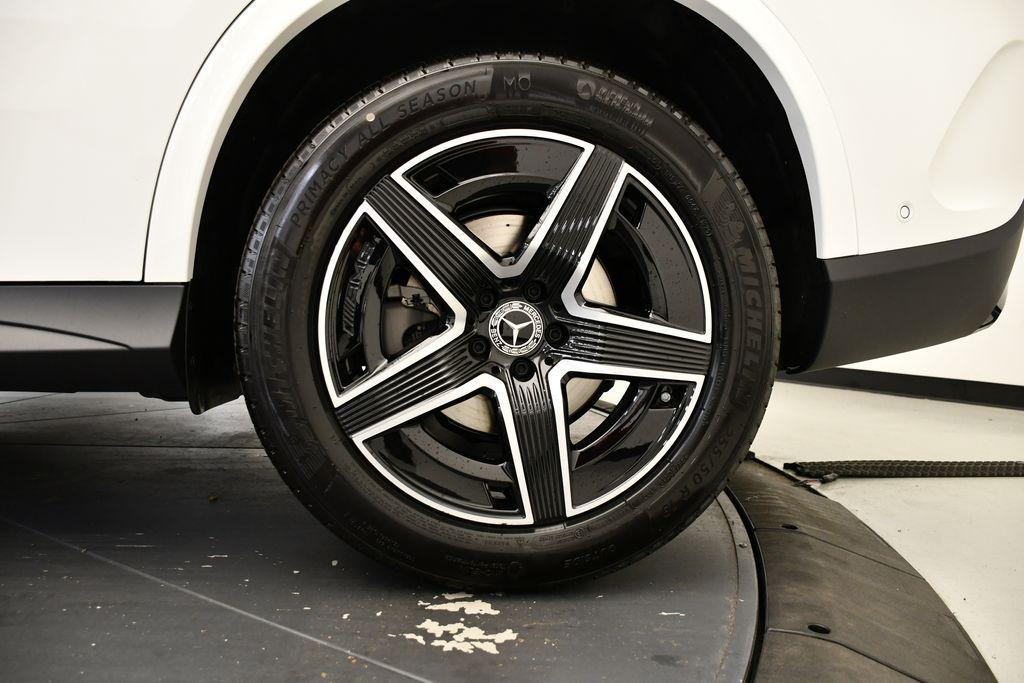 new 2025 Mercedes-Benz GLC 300 car, priced at $59,465