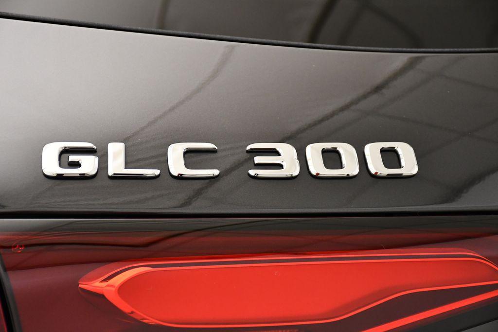 new 2025 Mercedes-Benz GLC 300 car, priced at $60,410
