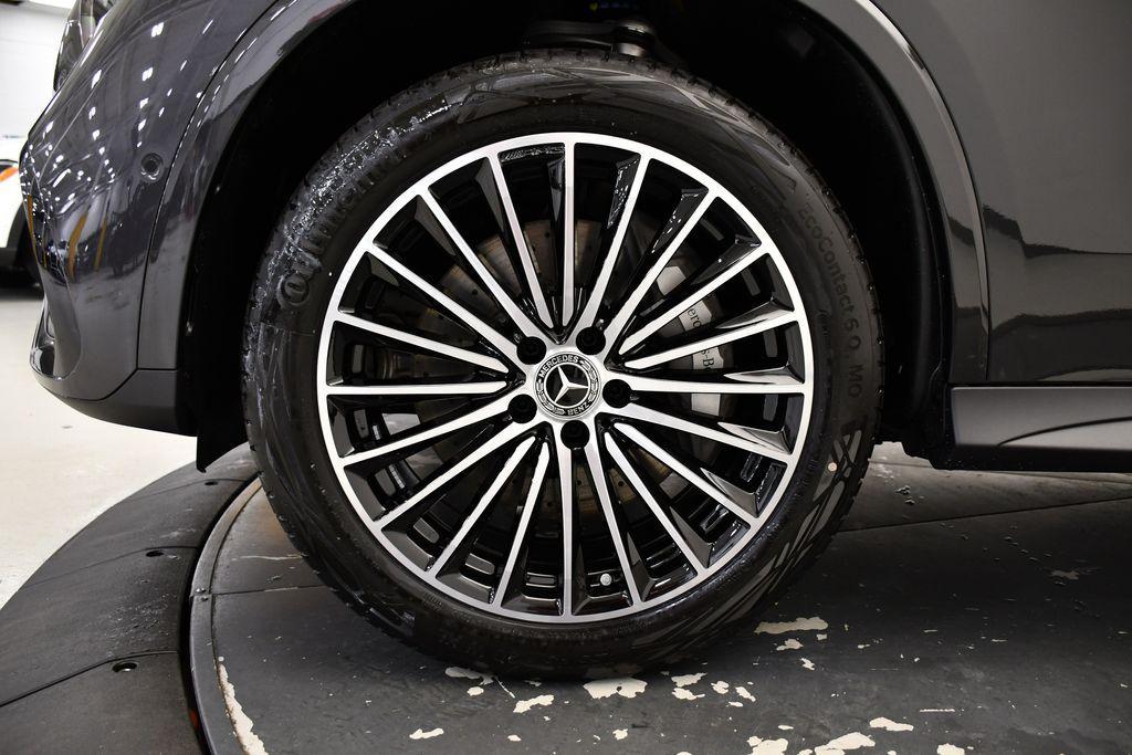 new 2025 Mercedes-Benz GLC 300 car, priced at $60,410