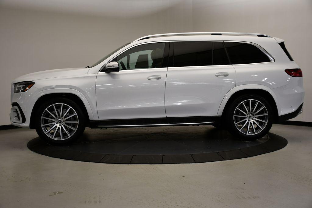 new 2026 Mercedes-Benz GLS 580 car, priced at $121,030