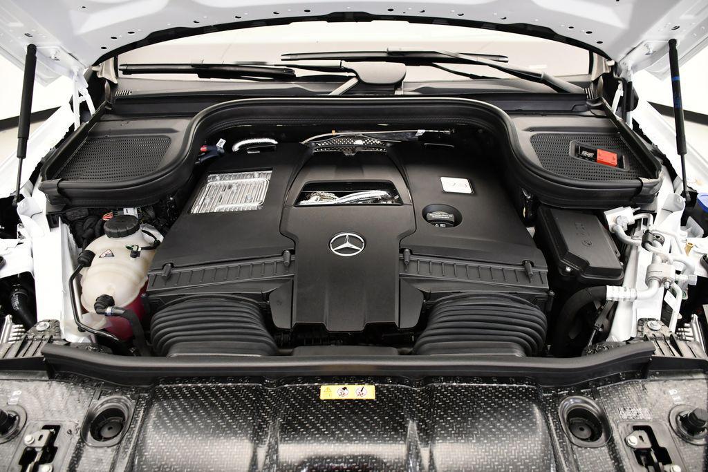 new 2026 Mercedes-Benz GLS 580 car, priced at $121,030