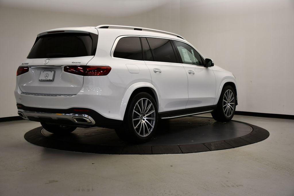 new 2026 Mercedes-Benz GLS 580 car, priced at $121,030