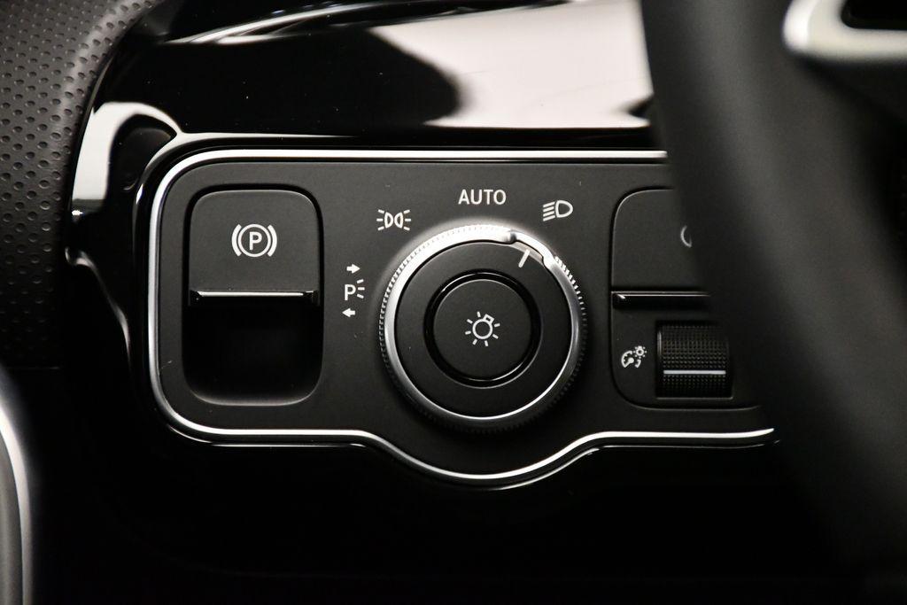 new 2025 Mercedes-Benz CLA 250 car, priced at $45,500