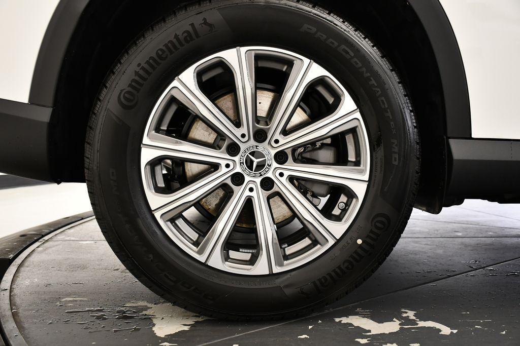 new 2026 Mercedes-Benz GLC 300 car, priced at $54,335