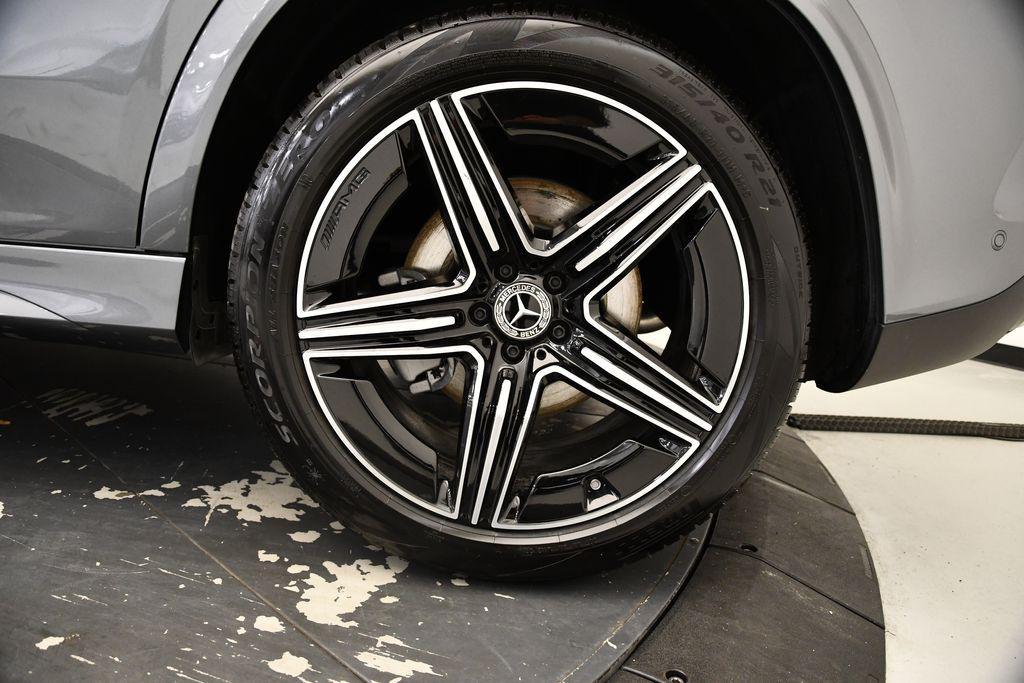 new 2025 Mercedes-Benz GLE 580 car, priced at $95,445
