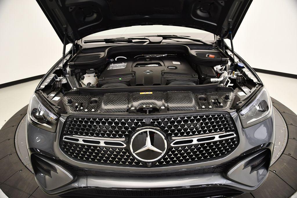 new 2025 Mercedes-Benz GLE 580 car, priced at $95,445