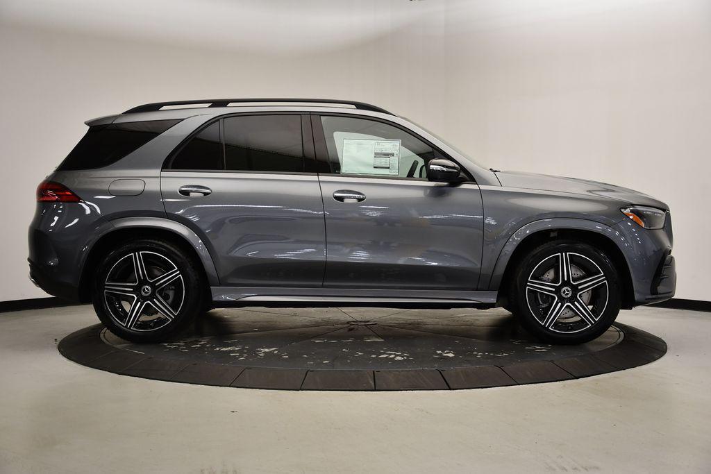new 2025 Mercedes-Benz GLE 580 car, priced at $95,445