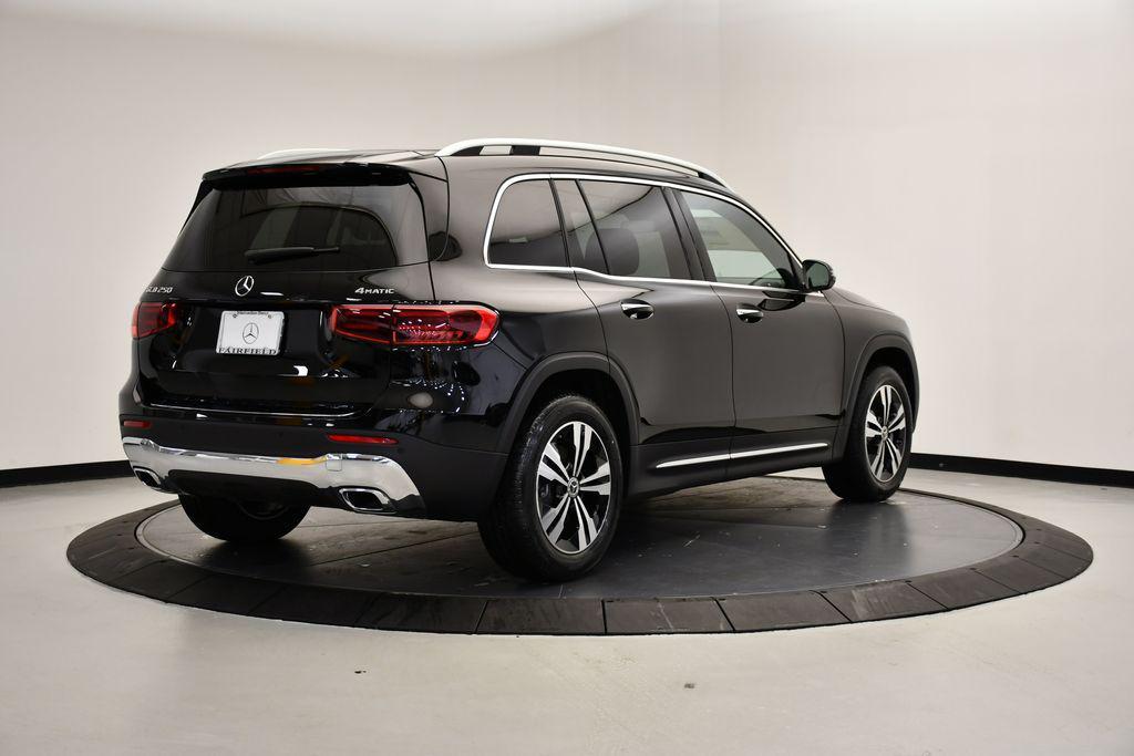 new 2025 Mercedes-Benz GLB 250 car, priced at $51,590