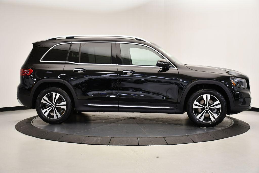 new 2025 Mercedes-Benz GLB 250 car, priced at $51,590