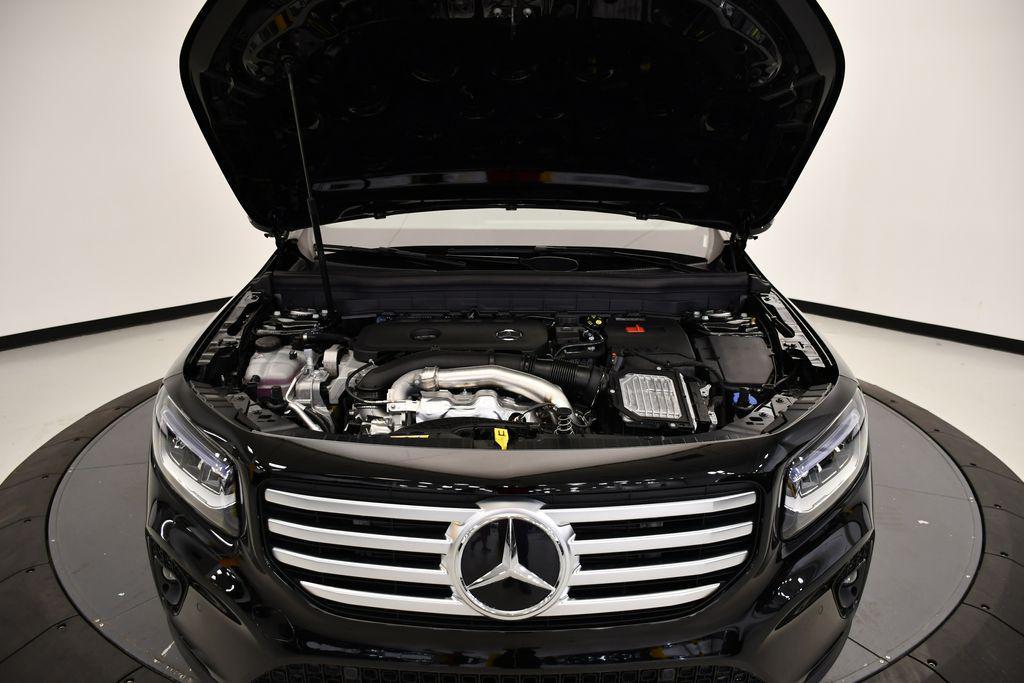 new 2025 Mercedes-Benz GLB 250 car, priced at $51,590