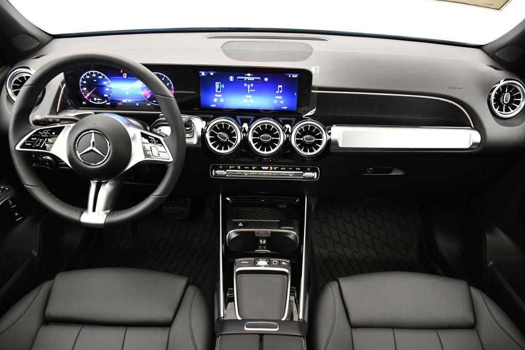 new 2025 Mercedes-Benz GLB 250 car, priced at $51,590