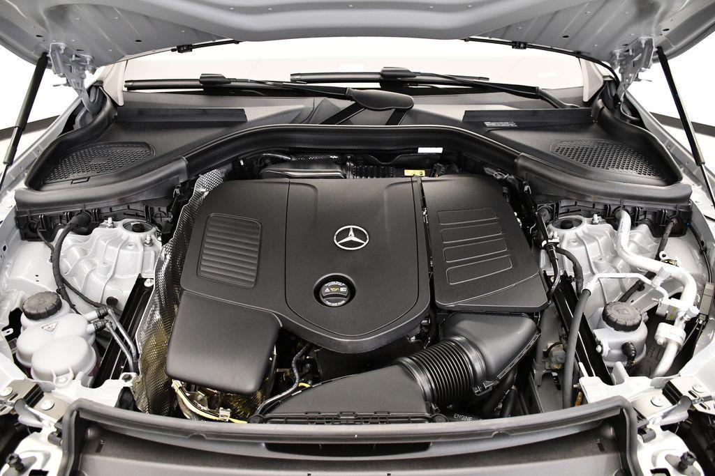 new 2025 Mercedes-Benz GLC 300 car, priced at $70,355