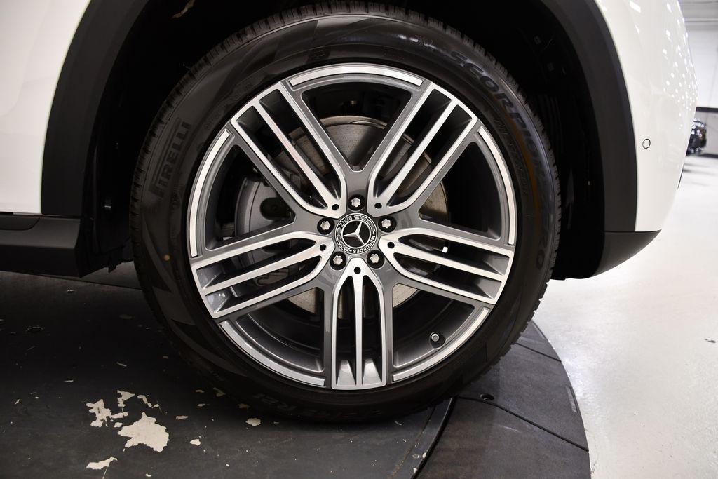 new 2025 Mercedes-Benz GLS 450 car, priced at $90,730
