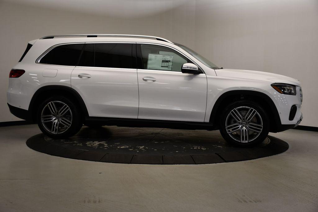 new 2025 Mercedes-Benz GLS 450 car, priced at $90,730