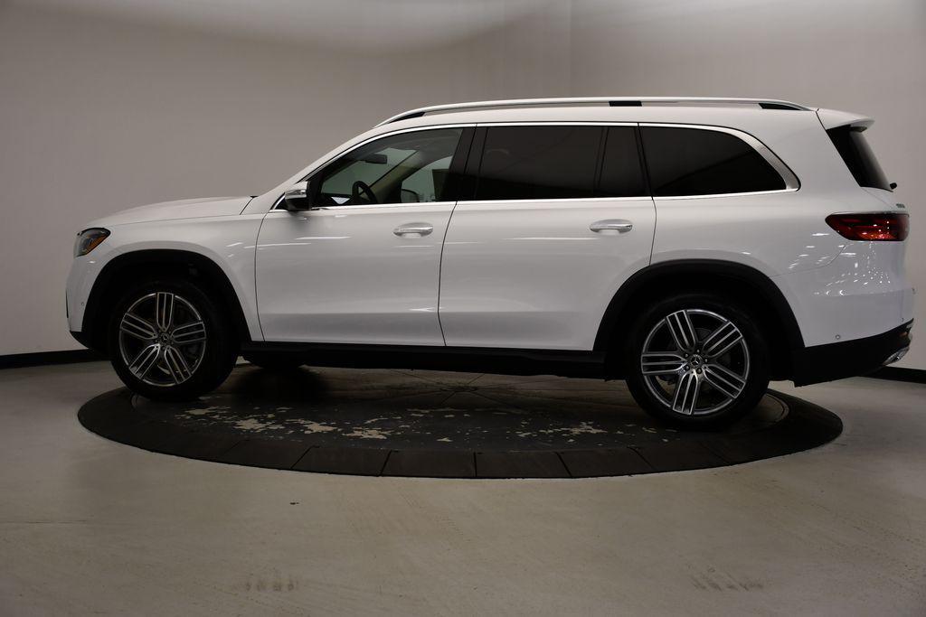 new 2025 Mercedes-Benz GLS 450 car, priced at $90,730