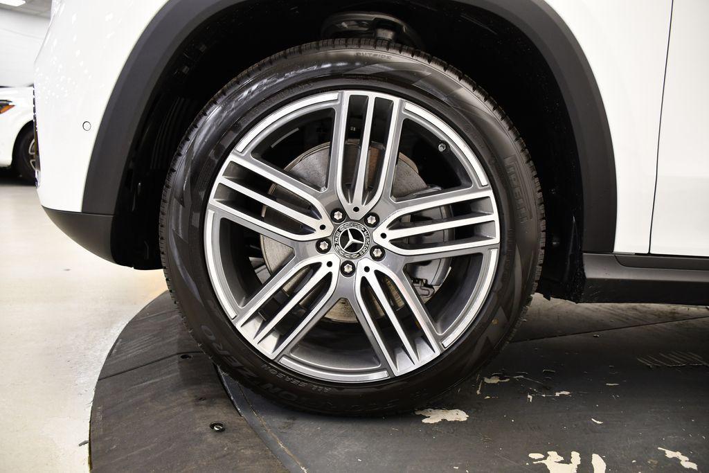 new 2025 Mercedes-Benz GLS 450 car, priced at $90,730