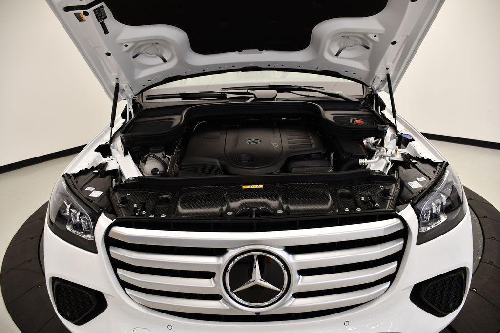 new 2025 Mercedes-Benz GLS 450 car, priced at $90,730