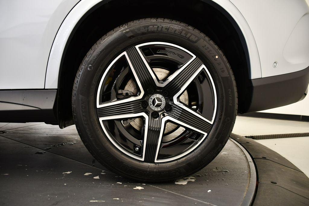 new 2026 Mercedes-Benz GLC 300 car, priced at $59,260
