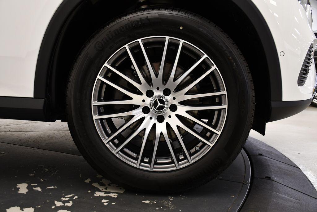 new 2025 Mercedes-Benz GLC 300 car, priced at $53,035