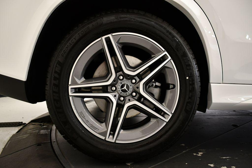 new 2026 Mercedes-Benz GLE 450 car, priced at $77,495