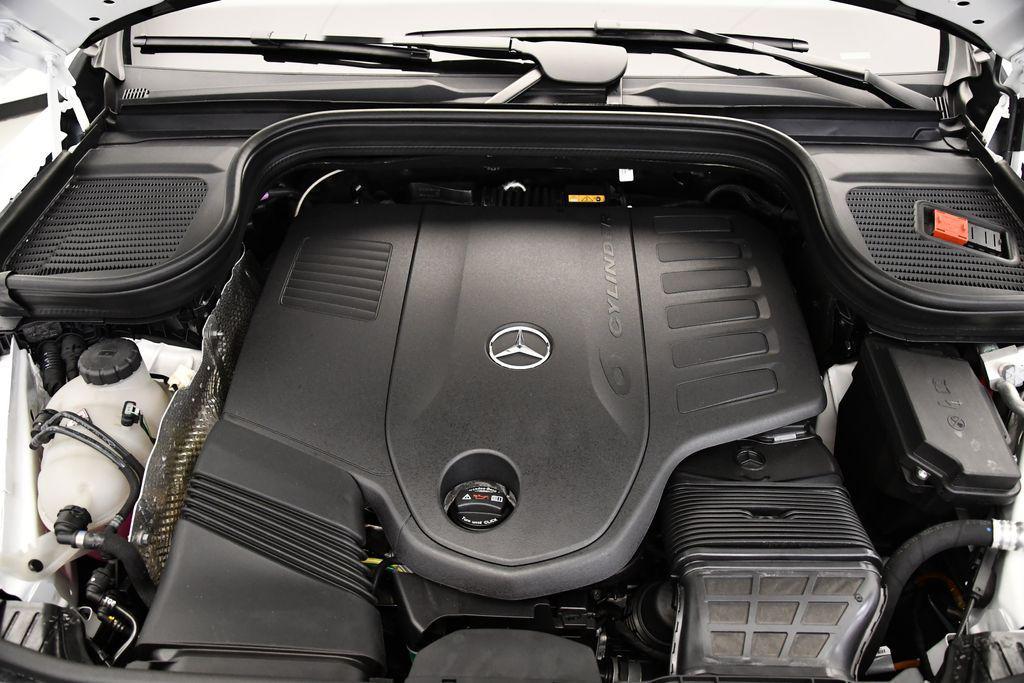new 2025 Mercedes-Benz GLS 450 car, priced at $100,120
