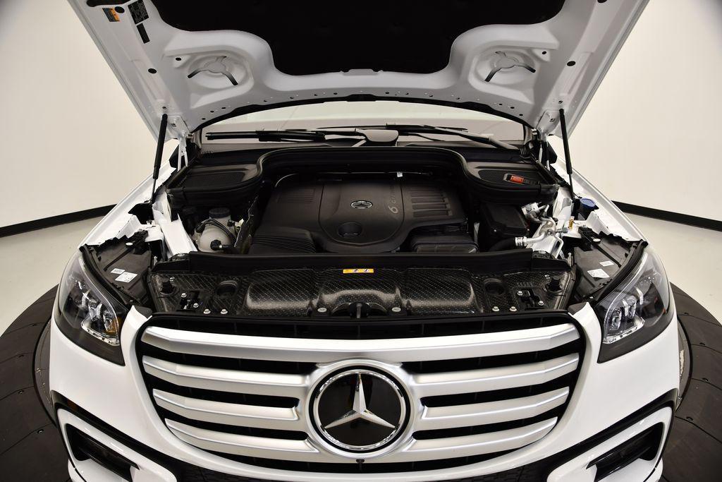 new 2025 Mercedes-Benz GLS 450 car, priced at $100,120