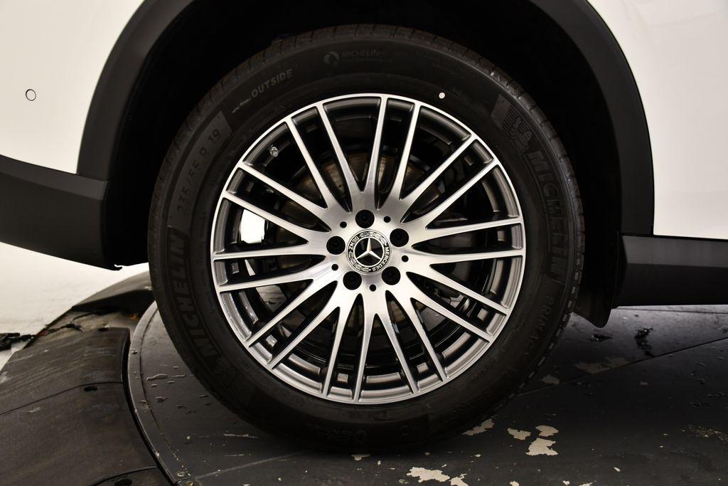 new 2025 Mercedes-Benz GLC 300 car, priced at $53,035