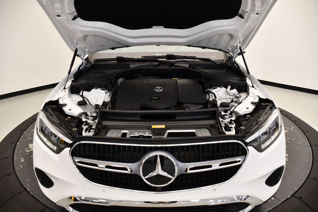 new 2025 Mercedes-Benz GLC 300 car, priced at $53,035