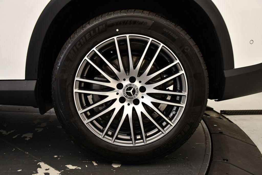 new 2025 Mercedes-Benz GLC 300 car, priced at $53,035