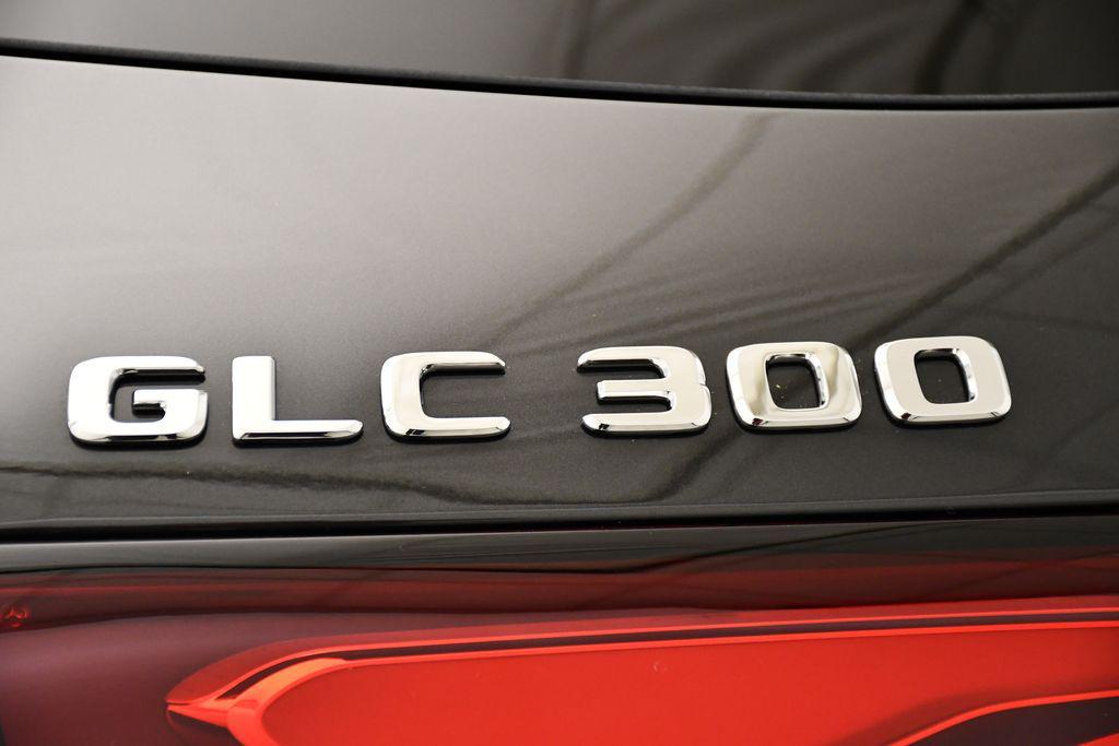 new 2025 Mercedes-Benz GLC 300 car, priced at $60,550