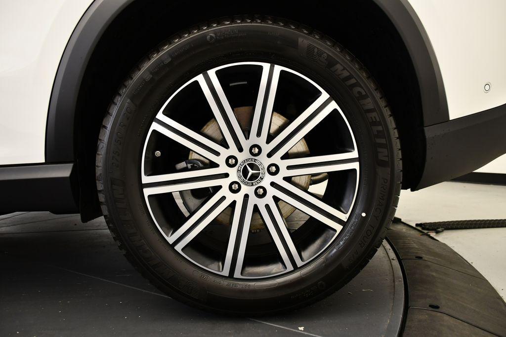 new 2025 Mercedes-Benz GLE 450 car, priced at $73,745