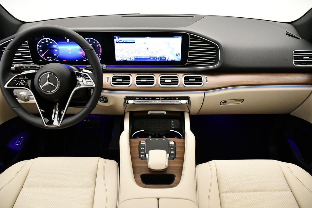 new 2025 Mercedes-Benz GLE 450 car, priced at $73,745