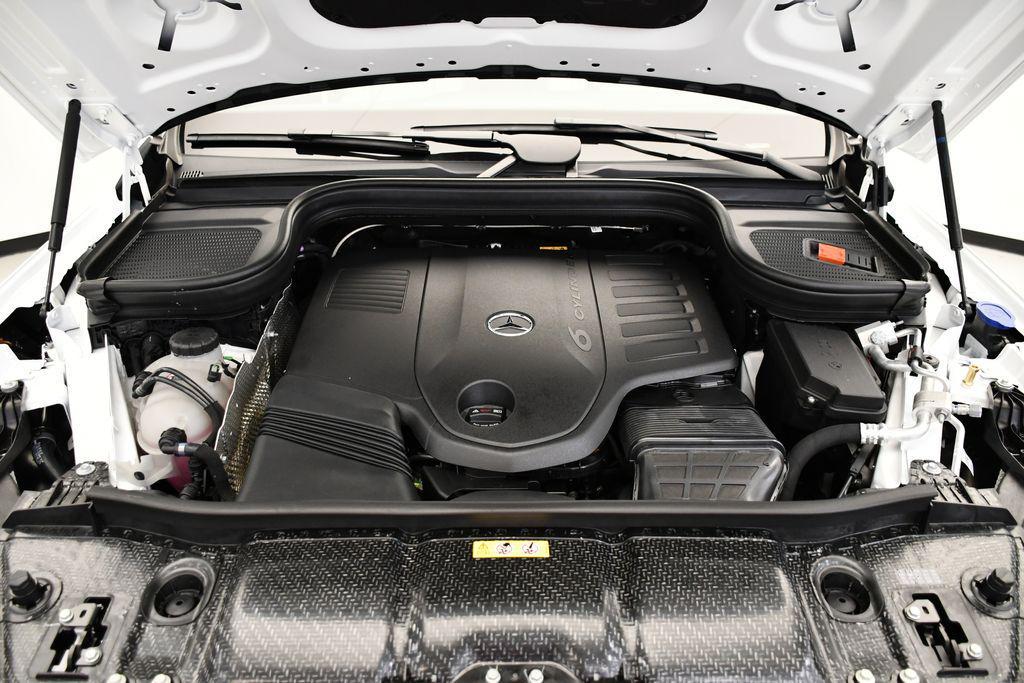 new 2025 Mercedes-Benz GLE 450 car, priced at $73,745